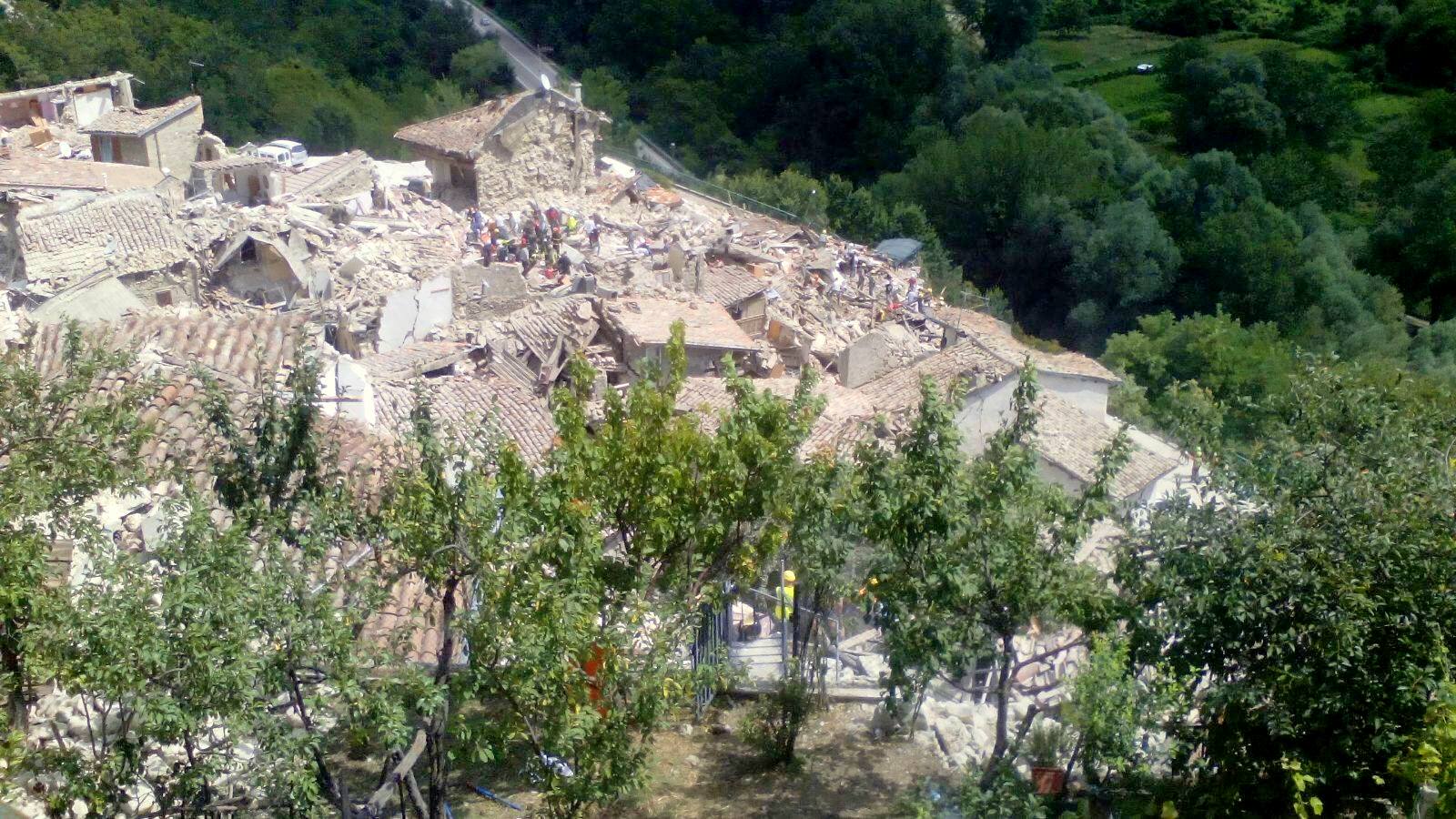 Sisma nel Centro Italia, solidarietà espressa dai sindaci flegrei. Attivo un centro di raccolta