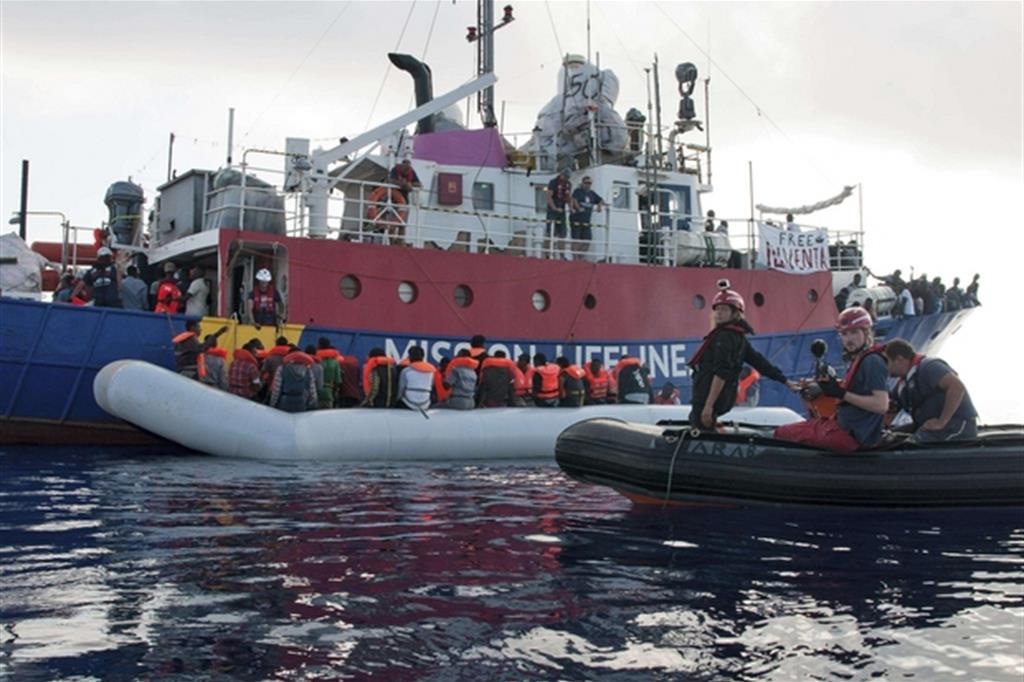 Migranti: Save the Children, la protezione dei minori sia al centro delle  politiche europee sulla migrazione
