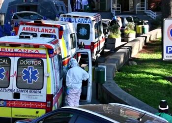 Fate tutti un lockdown personale per la tutela di voi stessi e degli altri. Appello dal Cotugno di Napoli