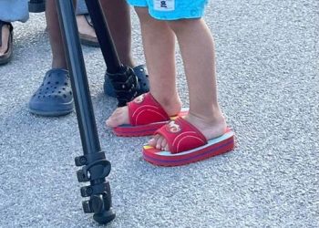 Le scarpette della solidarietà. Da Quarto un appello per aiutare bambini e famiglie afghane