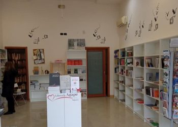Agape: libri da leggere, amare, annusare… A Pozzuoli la prima libreria religiosa dei Campi Flegrei