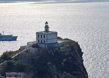 Capo Miseno, la sentinella del Golfo. Ripristinato il “Sentiero del Faro”