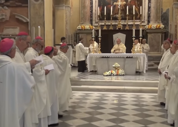 Venticinquesimo anniversario di episcopato del vescovo Gennaro Pascarella. “Scoprire che Dio è Amore”