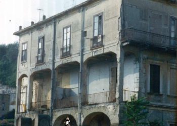 La Primavera di una volta. Pozzuoli, il ricordo di cibi, suoni, persone e… polli