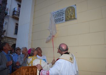 Conclusa la festa patronale della Desolata a Bagnoli. Benedetta una targa commemorativa degli operai dell’Ilva