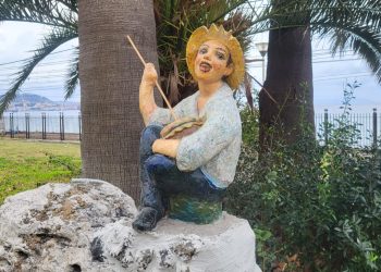 A Lucrino la “Caccavella” di Nino Taranto. La statua che ricorda la villeggiatura dell’artista