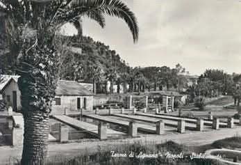 Avvolgersi nel fango per stare meglio, alle Terme di Agnano